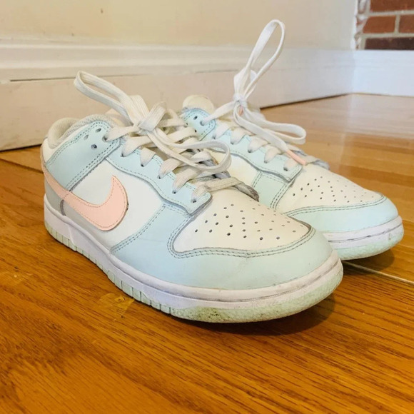 Women's Nike Dunk Low 'Crimson Tint' Barely Green Sneaker, Size 7 DD1503-104 - Picture 4 of 15